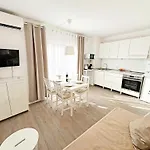 Appartement 1 Bedroom In Americas!
